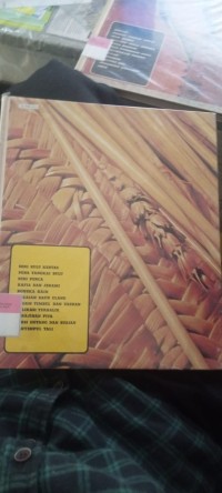 Image of Seni Bulu Kertas, Pena Tangkai Bulu, Seni Perca, Rafia dan Jerami, Boneka Kain, Pakaian Daur Ulang, Ragam Timbul dan Ukiran, Aplikasi Terbalik, Kerajinan Pita, Kursi Goyang dan Buaian, Menyimpul Tali